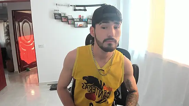 Snapshot of DmitriSanders chatting on March 10, 2026, 10:04 pm DmitriSanders online show from March 10, 2026, 10:04 pm