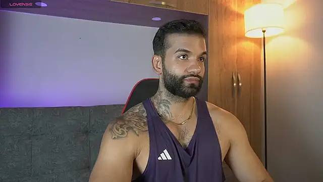 Snapshot of MarkHazze chatting on March 1, 2026, 11:07 pm MarkHazze online show from March 1, 2026, 11:07 pm