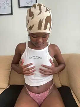 Snapshot of Grusha19 chatting on October 26, 2025, 10:21 am Grusha19 online show from October 26, 2025, 10:21 am