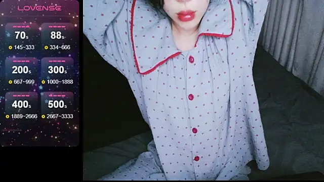  Viviann  online show from December 2, 2024, 3:47 pm