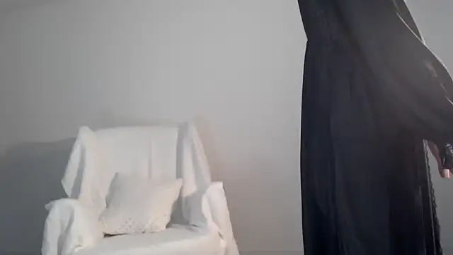 Snapshot of Lily_0000 chatting on February 25, 2025, 7:25 pm Lily 0000 online show from February 25, 2025, 7:25 pm