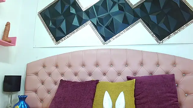 andrea safeira doll online show from February 3, 2026, 10:15 pm