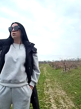 -Pupsiki- online show from November 26, 2025, 5:41 am