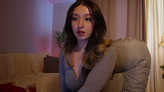 Sarasuo1 online show from April 13, 2026, 2:28 am