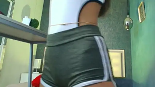 Cloeandtyfanny online show from November 26, 2025, 8:21 pm