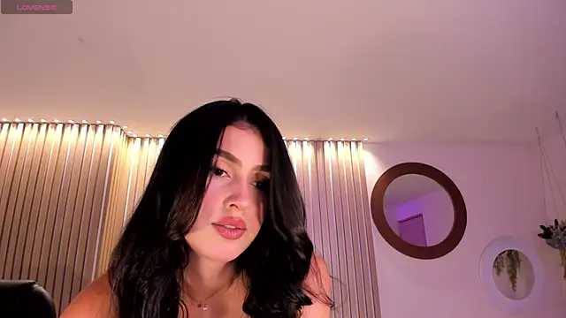 PaulinaSantos  online show from October 1, 2025, 7:20 pm