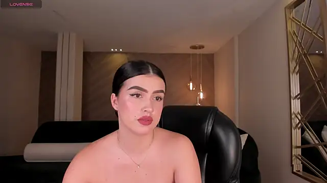 Snapshot of PaulinaSantos_ chatting on July 16, 2026, 8:04 pm PaulinaSantos online show from July 16, 2026, 8:04 pm