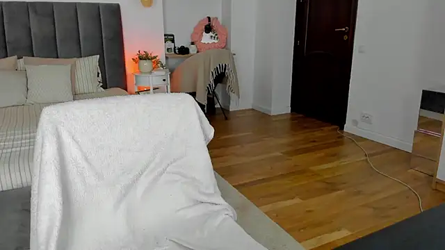 Fancy Jenn online show from October 24, 2025, 6:59 pm