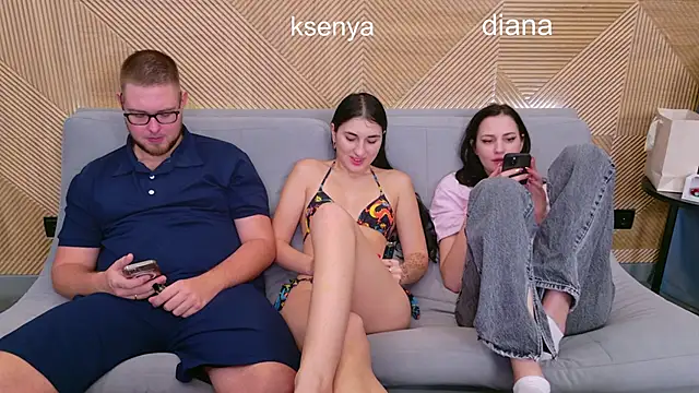 Ksenny online show from November 24, 2025, 11:15 pm