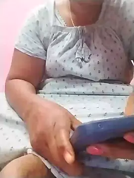 Tamilpriya46 online show from January 18, 2025, 10:49 am