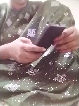 Tamilpriya46 online show from September 22, 2025, 4:42 pm