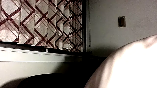 Snapshot of Paulhenry chatting on October 20, 2025, 1:50 am Paulhenry online show from October 20, 2025, 1:50 am