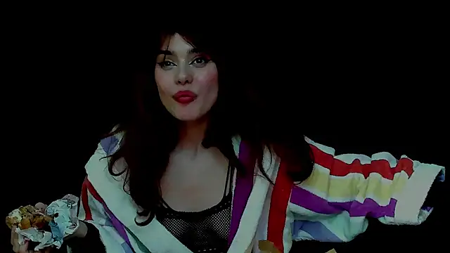 SophieCharm online show from December 18, 2024, 2:28 pm