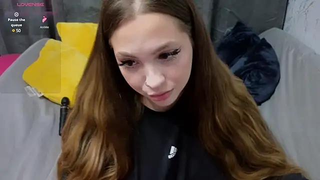 Nicole Vvinson online show from January 6, 2025, 5:30 am