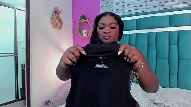 LORENSCOLLINS online show from November 7, 2025, 8:09 pm