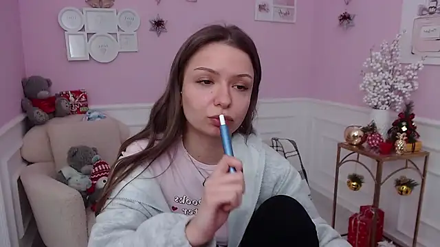 LucySkilar online show from January 6, 2026, 6:39 am