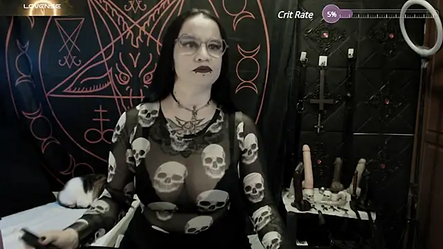 Snapshot of Evil_Queen_666 chatting on March 12, 2025, 4:51 am Evil Queen 666 online show from March 12, 2025, 4:51 am