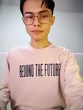 Dmitri Aksnes online show from November 15, 2025, 9:00 pm