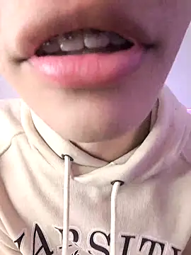 Dmitri Aksnes online show from March 28, 2026, 7:57 pm