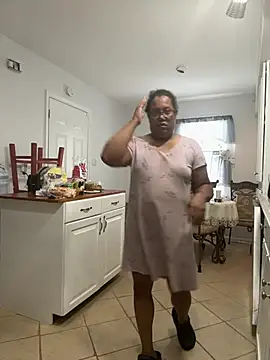 ebonyred online show from July 7, 2026, 12:53 pm
