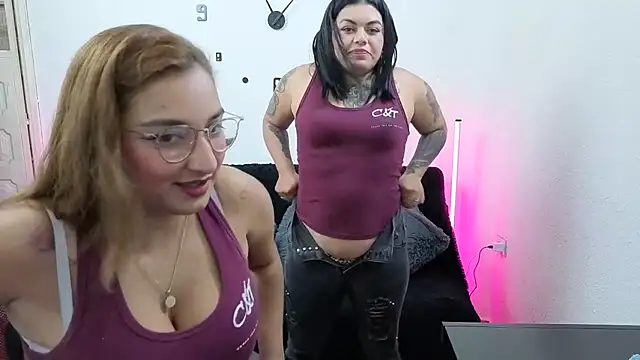  sweetcarla online show from November 21, 2025, 4:11 am