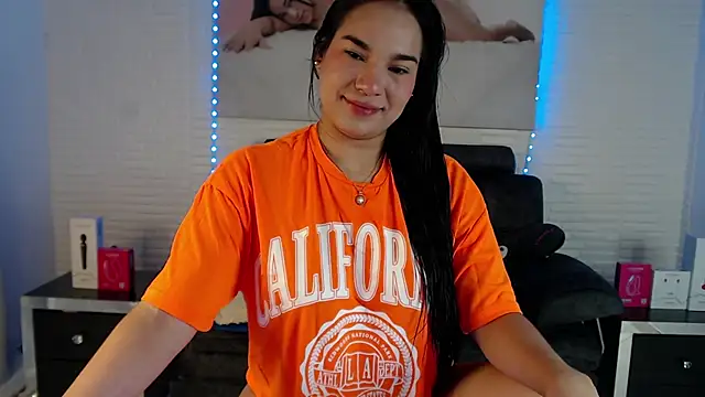 Snapshot of Lolitta_xxx chatting on June 18, 2026, 1:39 am Lolitta xxx online show from June 18, 2026, 1:39 am
