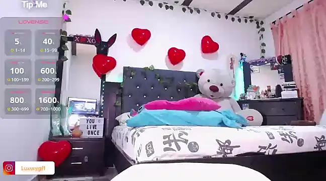 Pocahontaslovex online show from February 18, 2025, 4:58 am