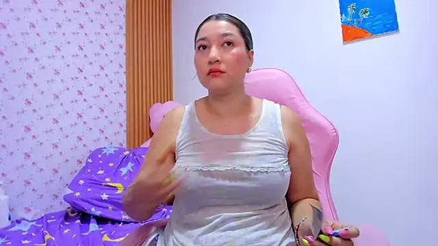Soyqueen online show from May 25, 2026, 7:14 am