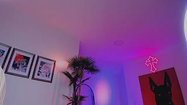 Snapshot of Taylor__foxxx chatting on October 22, 2025, 4:35 am Taylor foxxx online show from October 22, 2025, 4:35 am