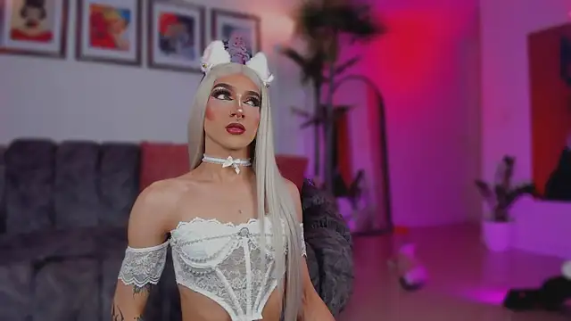 Snapshot of Taylor__foxxx chatting on November 19, 2025, 5:40 am Taylor foxxx online show from November 19, 2025, 5:40 am