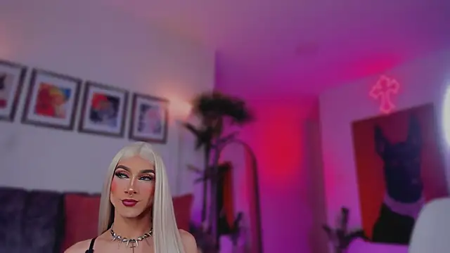 Snapshot of Taylor__foxxx chatting on November 20, 2025, 5:18 am Taylor foxxx online show from November 20, 2025, 5:18 am