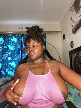 Snapshot of Honeycoco0211 chatting on January 30, 2025, 6:24 am Honeycoco0211 online show from January 30, 2025, 6:24 am