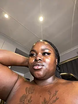Snapshot of Honeycoco0211 chatting on May 23, 2026, 3:34 am Honeycoco0211 online show from May 23, 2026, 3:34 am