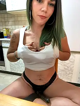 Lady Knaller online show from October 11, 2025, 7:56 pm