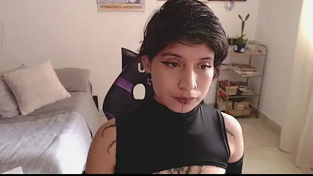 Snapshot of _Apola_77 chatting on January 25, 2025, 8:00 pm Apola 77 online show from January 25, 2025, 8:00 pm