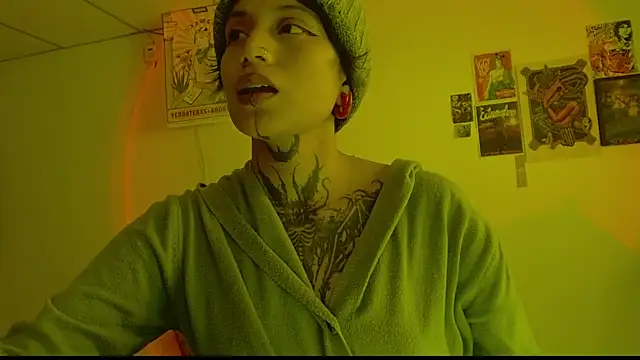 Snapshot of _Apola_77 chatting on February 12, 2025, 8:40 pm Apola 77 online show from February 12, 2025, 8:40 pm