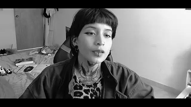 Snapshot of _Apola_77 chatting on March 21, 2025, 8:18 pm Apola 77 online show from March 21, 2025, 8:18 pm