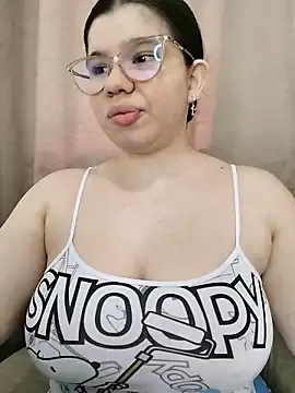 Danzel1105 online show from November 28, 2025, 2:42 pm