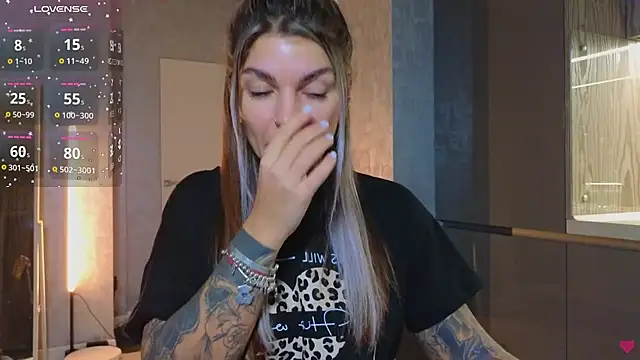 tattooedBabyy online show from February 13, 2025, 4:28 pm