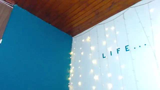 camila delarosa online show from December 20, 2024, 4:57 pm