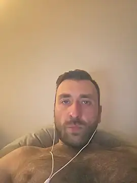 Snapshot of TIGERRR86 chatting on April 5, 2026, 3:15 am TIGERRR86 online show from April 5, 2026, 3:15 am