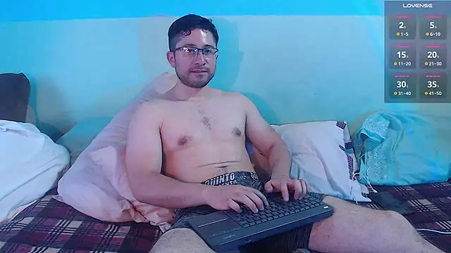 Snapshot of teddy_foster chatting on January 7, 2025, 6:56 pm teddy foster online show from January 7, 2025, 6:56 pm