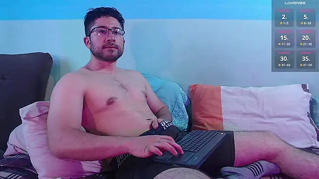 Snapshot of teddy_foster chatting on January 13, 2025, 9:20 pm teddy foster online show from January 13, 2025, 9:20 pm