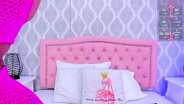 Valerith Vega  online show from November 10, 2025, 12:04 pm