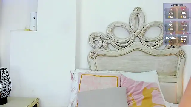 Valerith Vega  online show from November 29, 2025, 12:08 pm