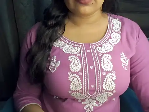 Trezza online show from October 27, 2025, 8:35 pm