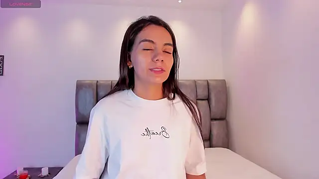 Snapshot of martina_mancini chatting on January 11, 2025, 12:40 pm martina mancini online show from January 11, 2025, 12:40 pm