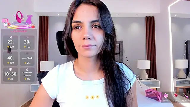 Snapshot of martina_mancini chatting on October 19, 2025, 12:39 pm martina mancini online show from October 19, 2025, 12:39 pm