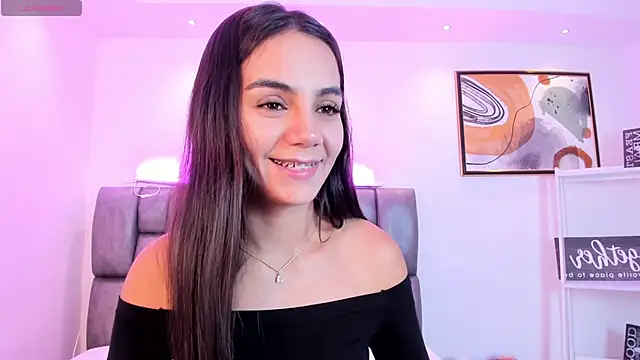 Snapshot of martina_mancini chatting on November 8, 2025, 12:05 pm martina mancini online show from November 8, 2025, 12:05 pm