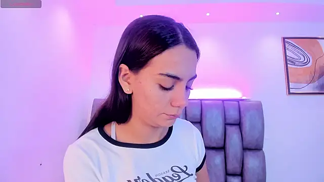 Snapshot of martina_mancini chatting on November 22, 2025, 12:37 pm martina mancini online show from November 22, 2025, 12:37 pm